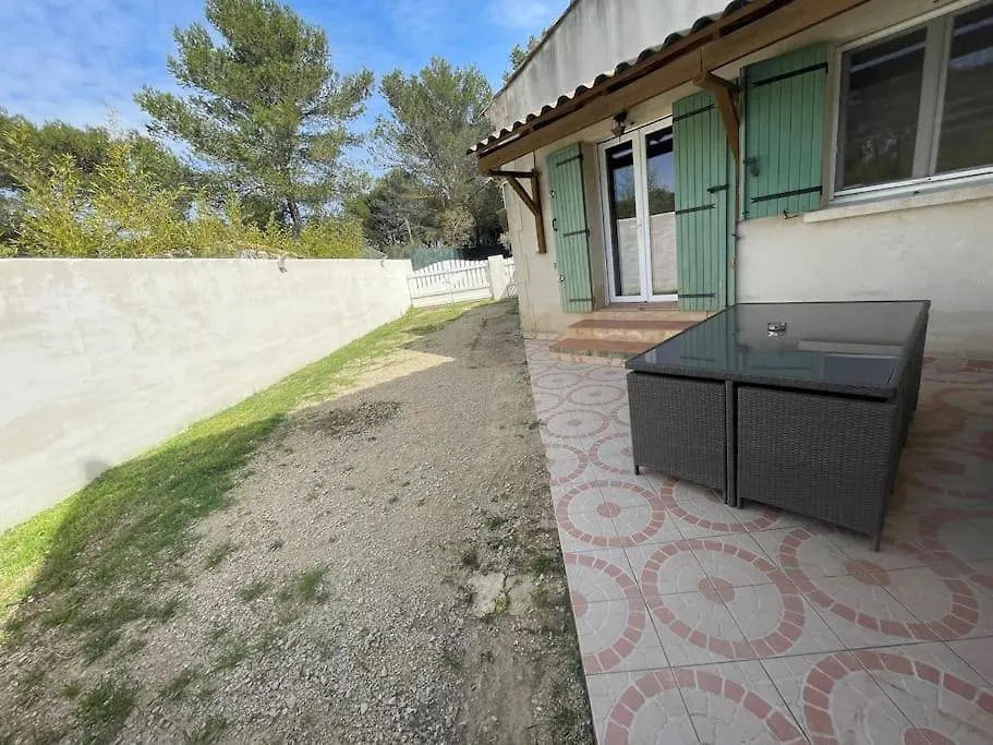 Au Petit Olivier, Appartement Avec Jardin Grans France