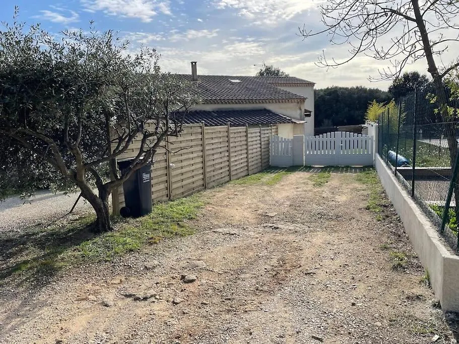 Au Petit Olivier, Appartement Avec Jardin Grans